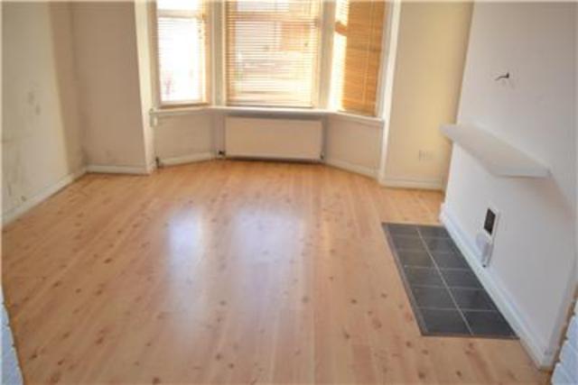  Image of 1 bedroom Flat to rent in Ashburnham Road Hastings TN35 at Hastings Ore, TN35 5JH