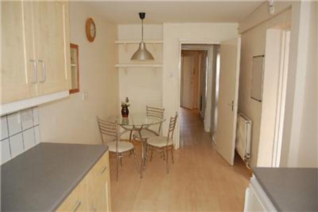  Image of 1 bedroom Flat to rent in Ashburnham Road Hastings TN35 at Hastings Ore, TN35 5JH