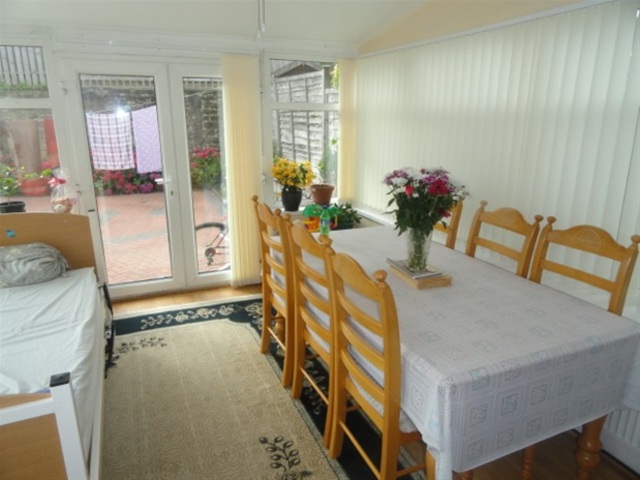  Image of 6 bedroom Semi-Detached house for sale in Ashfield Avenue Bradford BD9 at Heaton/Shipley, BD9 4EH