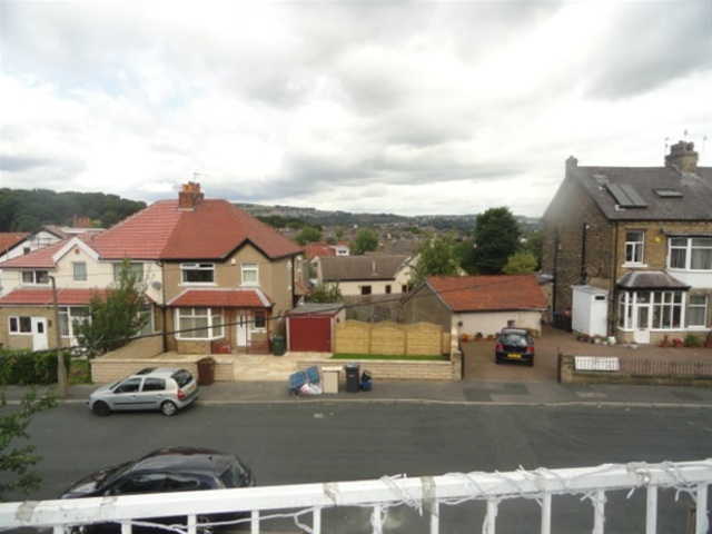  Image of 6 bedroom Semi-Detached house for sale in Ashfield Avenue Bradford BD9 at Heaton/Shipley, BD9 4EH
