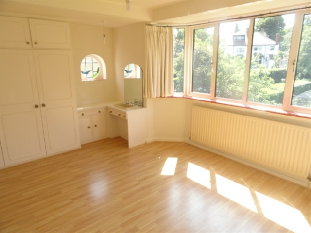  Image of 5 bedroom Detached house for sale in Ashfield Avenue Shipley BD18 at Shipley, BD18 3AL