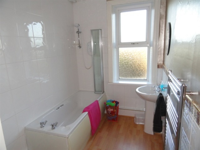  Image of 5 bedroom Semi-Detached house for sale in Ashfield Road Shipley BD18 at Moorhead, Shipley, BD18 4JX