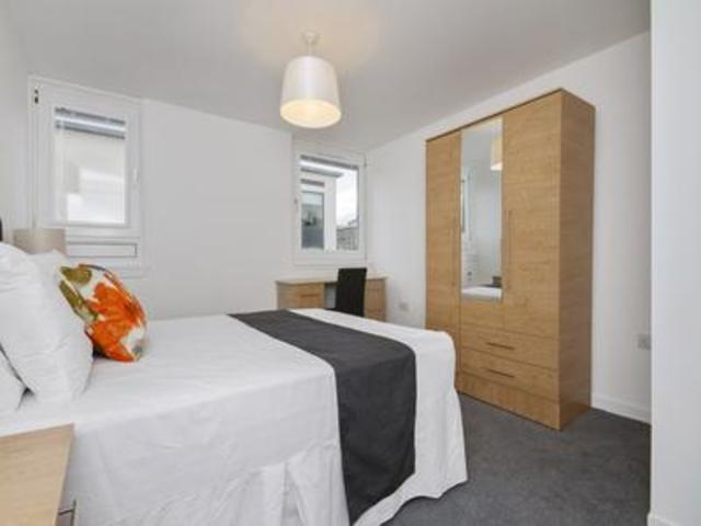  Image of 2 bedroom Flat to rent in Ashvale Place Aberdeen AB10 at Aberdeen  Aberdeen, AB10 6PX