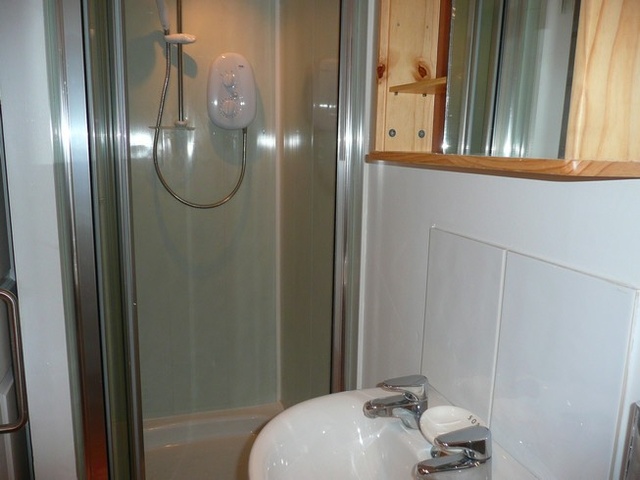  Image of 2 bedroom Flat to rent in Ashville Terrace Edinburgh EH6 at Leith Links Edinburgh Edinburgh, EH6 8DD