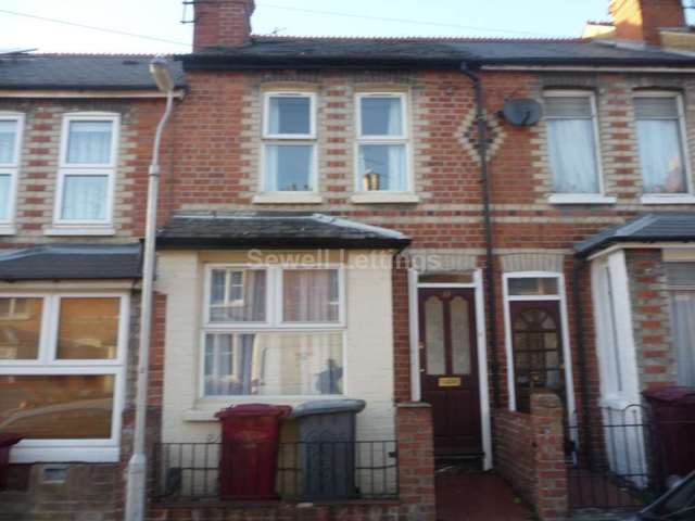  Image of 3 bedroom Terraced house to rent in Auckland Road Earley Reading RG6 at Auckland Road  Reading, RG6 1NY