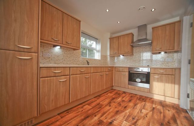  Image of 2 bedroom Flat to rent in Aughton Park Drive Aughton Ormskirk L39 at Aughton Park Drive Aughton Ormskirk, L39 5RL