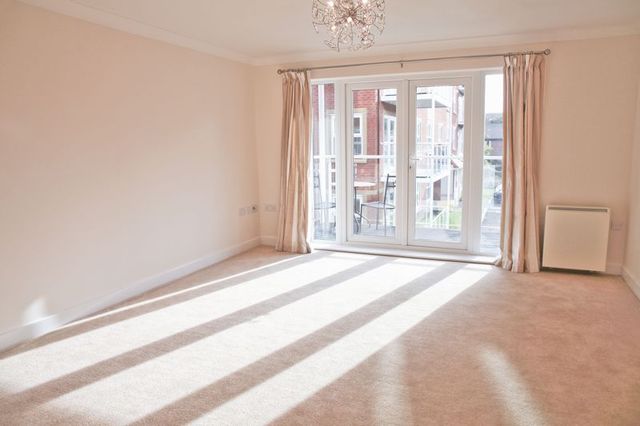  Image of 2 bedroom Flat to rent in Aughton Park Drive Aughton Ormskirk L39 at Aughton Park Drive Aughton Ormskirk, L39 5RL
