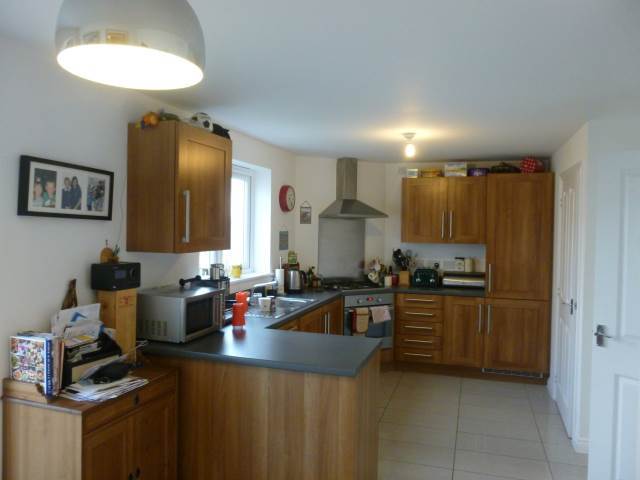  Image of 4 bedroom Detached house to rent in Skeltiemuir Grove Bonnyrigg EH19 at Bonnyrigg MidLothian MidLothian, EH19 3QL