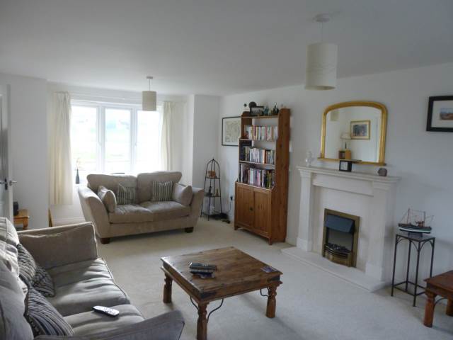 Image of 4 bedroom Detached house to rent in Skeltiemuir Grove Bonnyrigg EH19 at Bonnyrigg MidLothian MidLothian, EH19 3QL