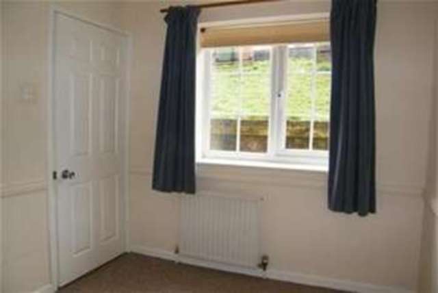  Image of 4 bedroom Terraced house to rent in Austin Crescent Plymouth PL6 at Plymouth, PL6 5QT