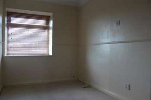  Image of 3 bedroom Flat to rent in Bromyard Close Bootle L20 at Bootle  Liverpool, L20 4UY