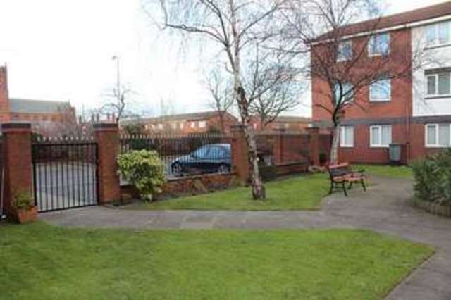  Image of 3 bedroom Flat to rent in Bromyard Close Bootle L20 at Bootle  Liverpool, L20 4UY