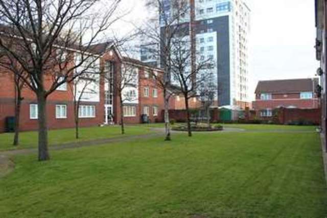  Image of 3 bedroom Flat to rent in Bromyard Close Bootle L20 at Bootle  Liverpool, L20 4UY