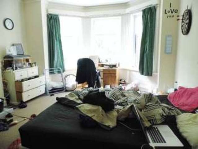  Image of 6 bedroom Semi-Detached house for sale in Avenue Road Stoke-on-Trent ST4 at Avenue Road Shelton Stoke-On-Trent, ST4 2DU