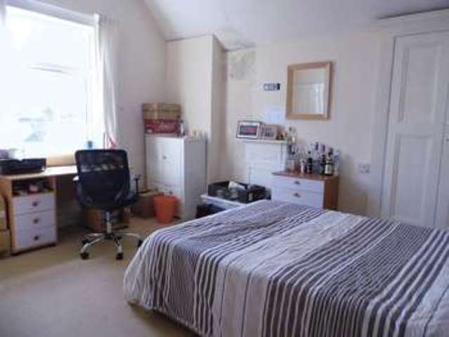 Image of 6 bedroom Semi-Detached house for sale in Avenue Road Stoke-on-Trent ST4 at Avenue Road Shelton Stoke-On-Trent, ST4 2DU