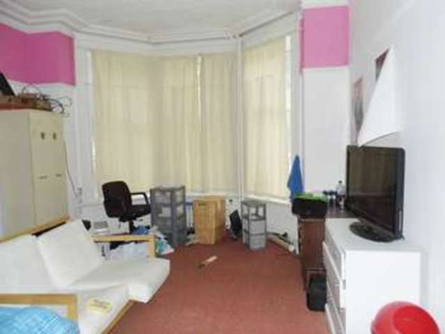  Image of 6 bedroom Semi-Detached house for sale in Avenue Road Stoke-on-Trent ST4 at Avenue Road Shelton Stoke-On-Trent, ST4 2DU