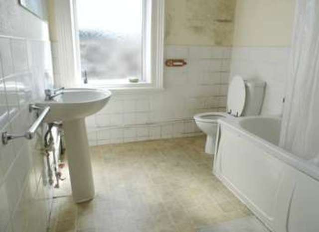  Image of 6 bedroom Semi-Detached house for sale in Avenue Road Stoke-on-Trent ST4 at Avenue Road Shelton Stoke-On-Trent, ST4 2DU
