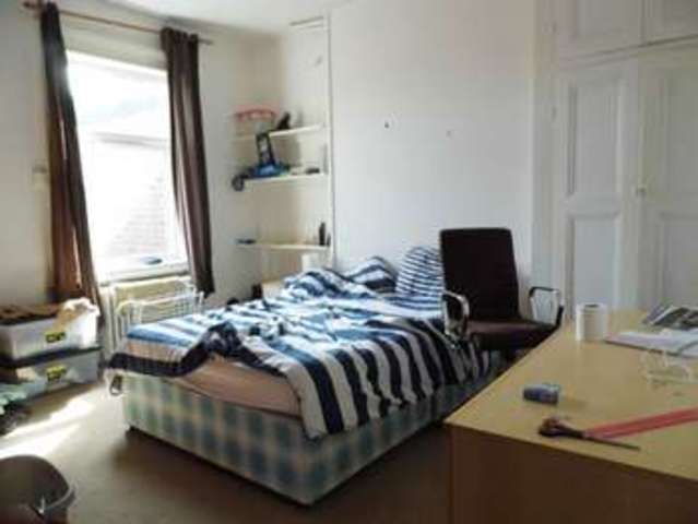  Image of 6 bedroom Semi-Detached house for sale in Avenue Road Stoke-on-Trent ST4 at Avenue Road Shelton Stoke-On-Trent, ST4 2DU