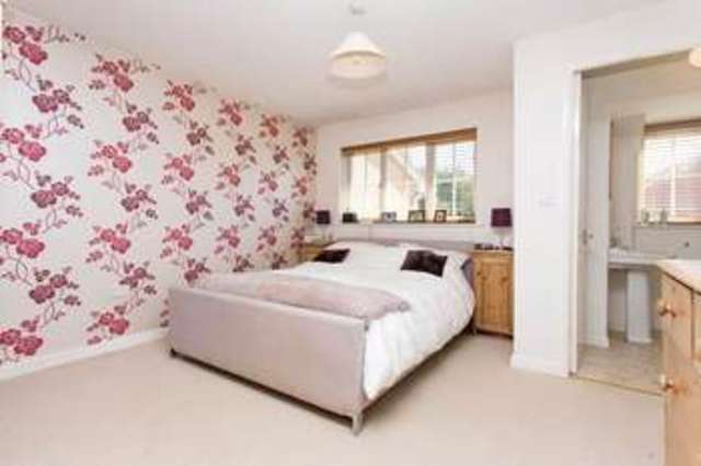  Image of 4 bedroom Detached house for sale in Aviary Close Hambrook Chichester PO18 at Aviary Close Hambrook Chichester, PO18 8UN