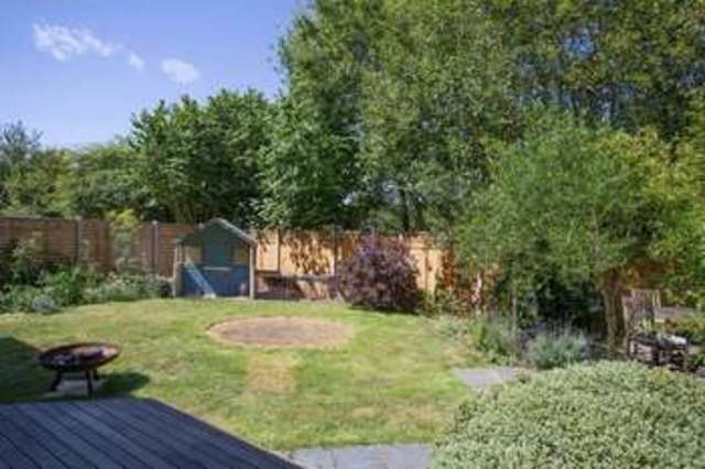  Image of 4 bedroom Detached house for sale in Aviary Close Hambrook Chichester PO18 at Aviary Close Hambrook Chichester, PO18 8UN