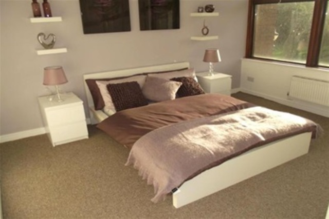  Image of 1 bedroom Flat to rent in Tithe Barn Road Wellingborough NN8 at Wellingborough, NN8 1DE
