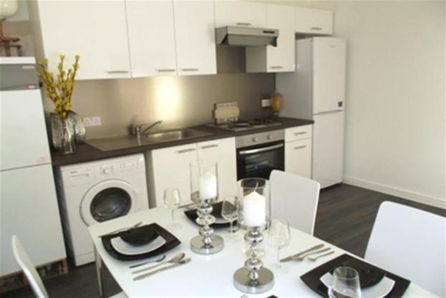  Image of 1 bedroom Flat to rent in Tithe Barn Road Wellingborough NN8 at Wellingborough, NN8 1DE