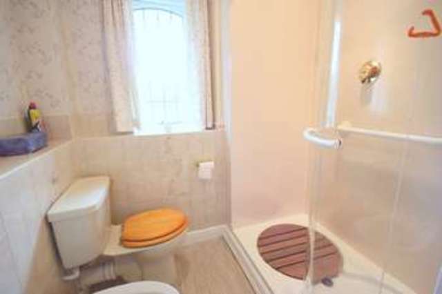  Image of 2 bedroom Bungalow for sale in Avon Meadow Close Stratford-upon-Avon CV37 at Avon Meadow Close  Stratford upon Avon, CV37 6GS