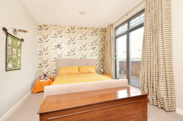 Image of 2 bedroom Flat to rent in Woodland Crescent London SE10 at Axis Court  Greenwich, SE10 9UD