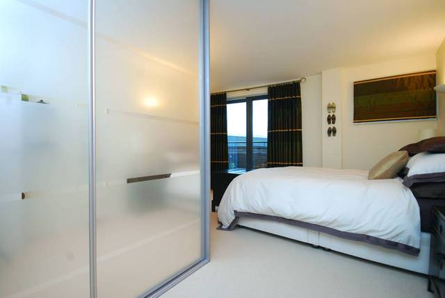  Image of 2 bedroom Flat to rent in Woodland Crescent London SE10 at Axis Court  Greenwich, SE10 9UD