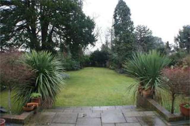 Image of 5 bedroom Detached house to rent in Aylmer Drive Stanmore HA7 at Stanmore Stanmore, HA7 3EJ