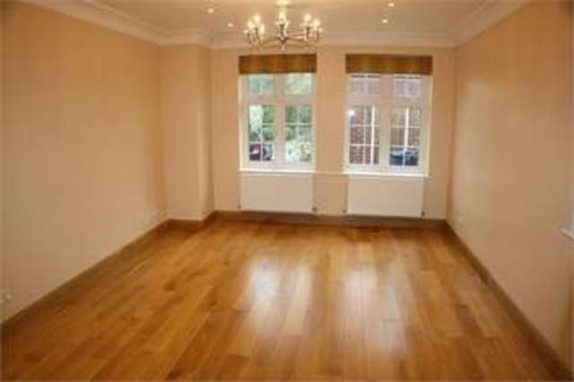  Image of 5 bedroom Detached house to rent in Aylmer Drive Stanmore HA7 at Stanmore Stanmore, HA7 3EJ