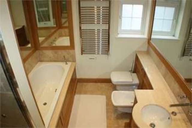  Image of 5 bedroom Detached house to rent in Aylmer Drive Stanmore HA7 at Stanmore Stanmore, HA7 3EJ