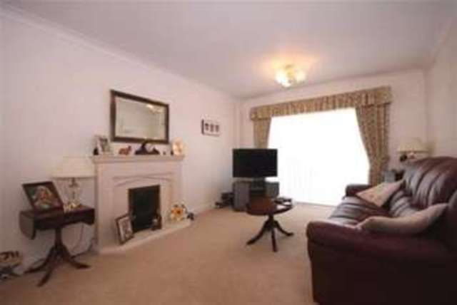  Image of 4 bedroom Detached house to rent in Benenden Close Seaford BN25 at Seaford, BN25 3PG