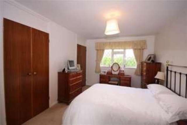 Image of 4 bedroom Detached house to rent in Benenden Close Seaford BN25 at Seaford, BN25 3PG