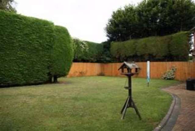  Image of 4 bedroom Detached house to rent in Benenden Close Seaford BN25 at Seaford, BN25 3PG