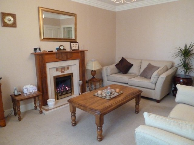  Image of 2 bedroom Cottage to rent in Baberton Avenue Juniper Green EH14 at Juniper Green Edinburgh Edinburgh, EH14 5DR