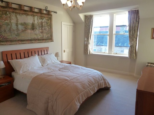  Image of 2 bedroom Cottage to rent in Baberton Avenue Juniper Green EH14 at Juniper Green Edinburgh Edinburgh, EH14 5DR