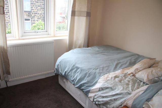  Image of 2 bedroom Terraced house for sale in Back Lane Guiseley Leeds LS20 at Guiseley Leeds Guiseley, LS20 8EA