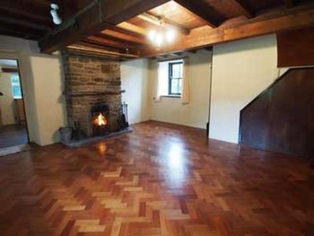  Image of 5 bedroom Detached house for sale in Bagshaw Chapel-En-Le-Frith High Peak SK23 at Chapel-en-le-Frith  High Peak, SK23 0QU