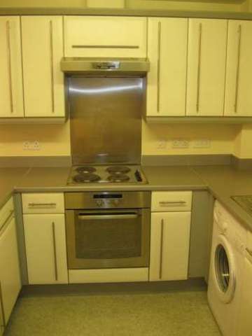  Image of 2 bedroom Flat to rent in Bague Walk Brierley Hill DY5 at Bague Walk  Brierley Hill, DY5 3AT