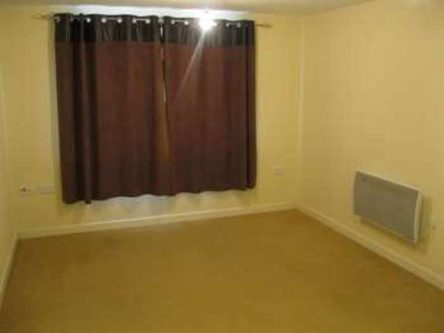  Image of 2 bedroom Flat to rent in Bague Walk Brierley Hill DY5 at Bague Walk  Brierley Hill, DY5 3AT