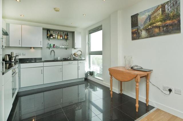  Image of 3 bedroom Flat to rent in Balmes Road London N1 at Hoxton  Hoxton, N1 5TQ