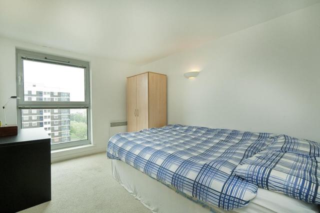  Image of 3 bedroom Flat to rent in Balmes Road London N1 at Hoxton  Hoxton, N1 5TQ