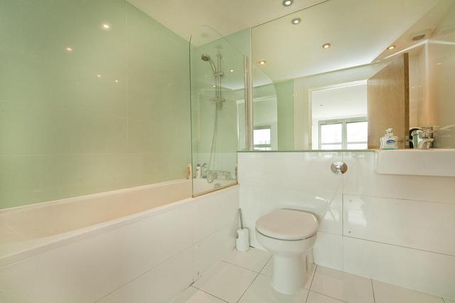  Image of 3 bedroom Flat to rent in Balmes Road London N1 at Hoxton  Hoxton, N1 5TQ