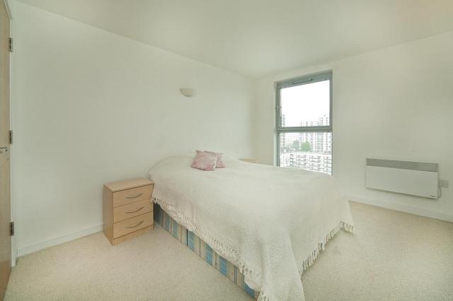  Image of 3 bedroom Flat to rent in Balmes Road London N1 at Hoxton  Hoxton, N1 5TQ