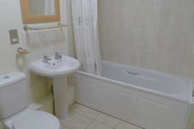  Image of 2 bedroom Flat to rent in Mill Road Gateshead NE8 at Mill Road  Gateshead, NE8 3QY