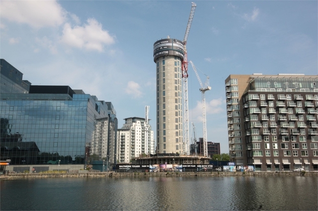  Image of Flat for sale in Baltimore Wharf London E14 at Canary Wharf, E14 9FB