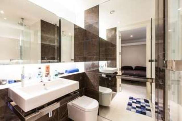  Image of Flat for sale in Baltimore Wharf London E14 at North Boulevard  Canary Wharf, E14 9FG