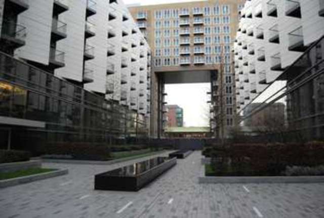  Image of 2 bedroom Flat for sale in Baltimore Wharf London E14 at North Boulevard  Canary Wharf, E14 9AQ