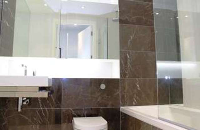  Image of 2 bedroom Flat for sale in Baltimore Wharf London E14 at North Dockside  Canary Wharf, E14 9FT